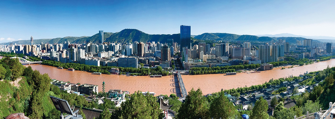 創(chuàng)建優(yōu)質(zhì)精品工程，營造綠色生態(tài)環(huán)境