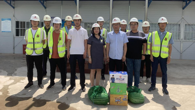 我為群眾辦實事 | 規(guī)劃設(shè)計院工會開展“夏送清涼進工地”慰問活動